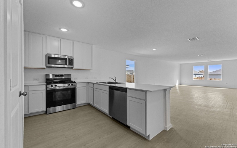 1807 Wood Warbler, New Braunfels, TX 78130, 4 Bedrooms Bedrooms, ,2 BathroomsBathrooms,Residential,For Sale,1807 Wood Warbler,0,1933918