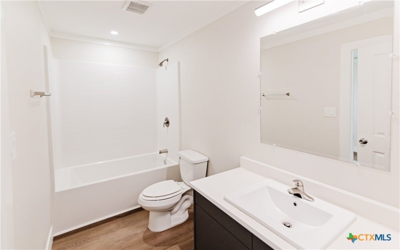 404 Bridge Street, Cuero, TX 77954, 4 Bedrooms Bedrooms, ,3 BathroomsBathrooms,Residential,For Sale,404 Bridge Street,0,601356