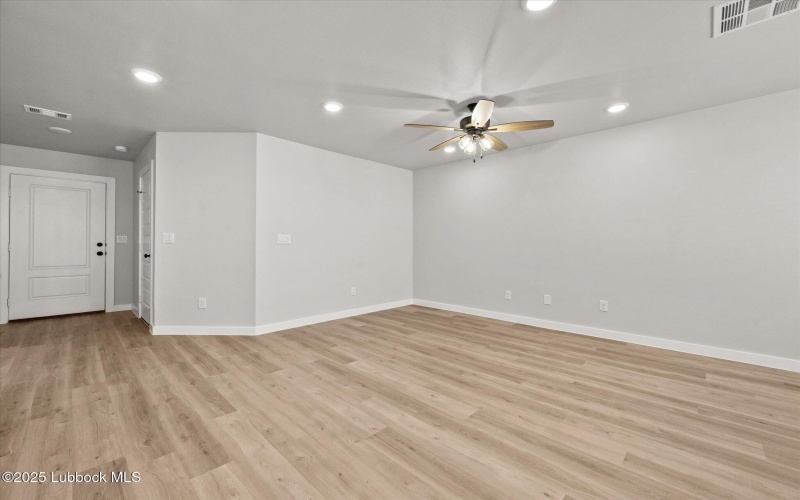 14501 Paris Avenue, Lubbock, TX 79423, 3 Habitaciones Habitaciones , ,2 BañosBaños,Residential,En Venta,14501 Paris Avenue,202554319