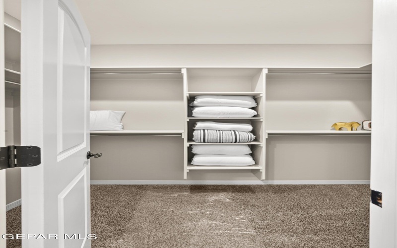 936 Raegil Street, El Paso, TX 79928, 3 Bedrooms Bedrooms, ,2 BathroomsBathrooms,Residential,For Sale,936 Raegil Street,0,936574