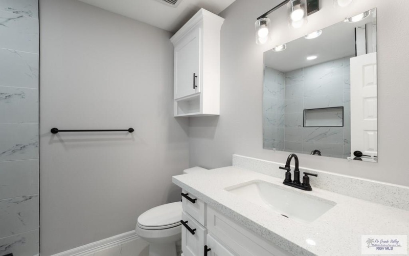 672 THORNTON LN, BROWNSVILLE, TX 78526, 3 Bedrooms Bedrooms, ,2 BathroomsBathrooms,Residential,For Sale,672 THORNTON LN,0,29770119