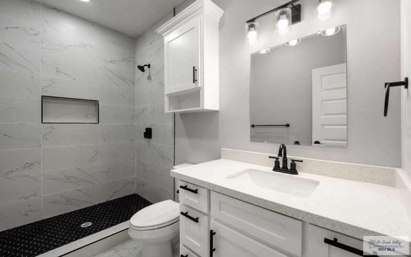 672 THORNTON LN, BROWNSVILLE, TX 78526, 3 Bedrooms Bedrooms, ,2 BathroomsBathrooms,Residential,For Sale,672 THORNTON LN,0,29770119