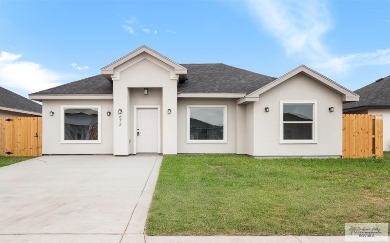 672 THORNTON LN, BROWNSVILLE, TX 78526, 3 Bedrooms Bedrooms, ,2 BathroomsBathrooms,Residential,For Sale,672 THORNTON LN,0,29770119