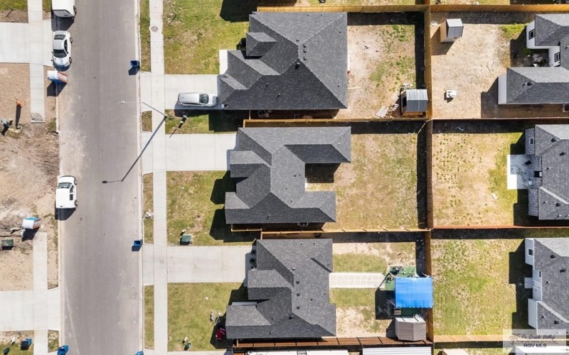 672 THORNTON LN, BROWNSVILLE, TX 78526, 3 Bedrooms Bedrooms, ,2 BathroomsBathrooms,Residential,For Sale,672 THORNTON LN,0,29770119