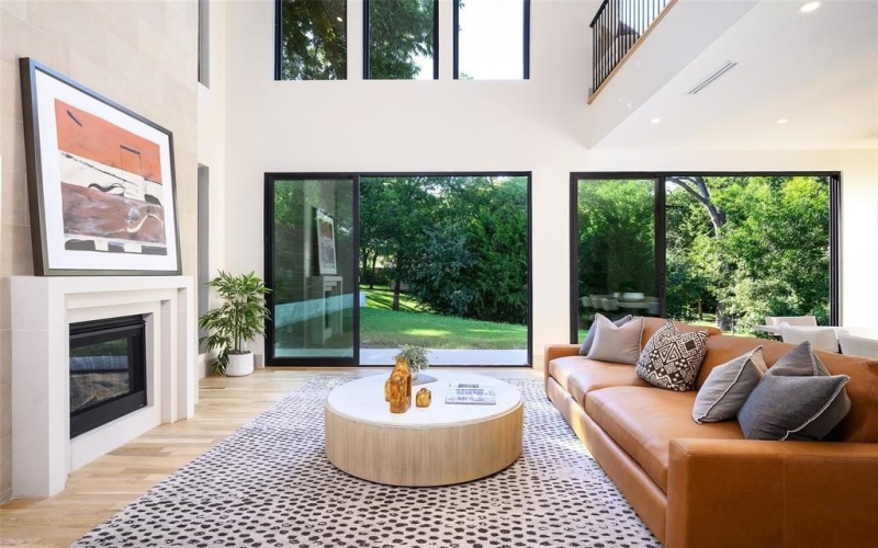 6984 Santa Barbara Drive, Dallas, TX 75214, 5 Habitaciones Habitaciones , ,5 BañosBaños,Residential,En Venta,6984 Santa Barbara Drive,0,21134555