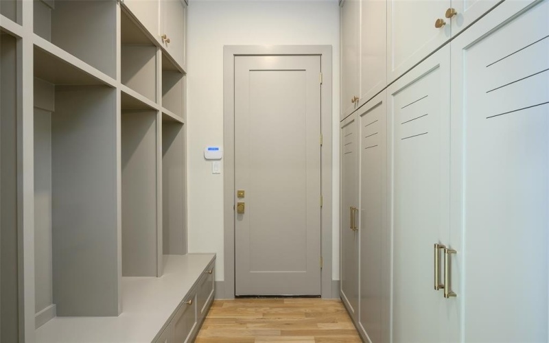 6984 Santa Barbara Drive, Dallas, TX 75214, 5 Habitaciones Habitaciones , ,5 BañosBaños,Residential,En Venta,6984 Santa Barbara Drive,0,21134555