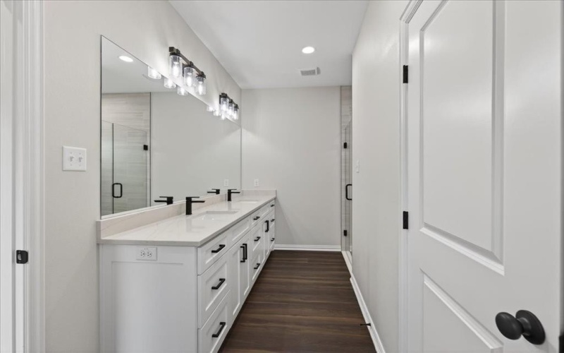 117 Bexar Street, Mabank, TX 75147, 3 Habitaciones Habitaciones , ,2 BañosBaños,Residential,En Venta,117 Bexar Street,0,21148080