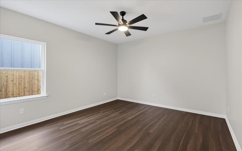 117 Bexar Street, Mabank, TX 75147, 3 Habitaciones Habitaciones , ,2 BañosBaños,Residential,En Venta,117 Bexar Street,0,21148080