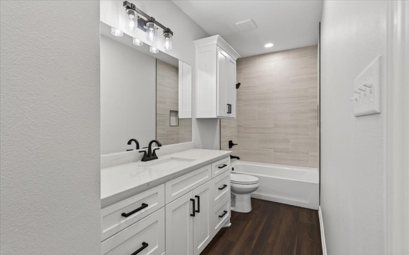 117 Bexar Street, Mabank, TX 75147, 3 Habitaciones Habitaciones , ,2 BañosBaños,Residential,En Venta,117 Bexar Street,0,21148080