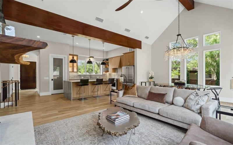 9007 Leaside Drive, Dallas, TX 75238, 4 Bedrooms Bedrooms, ,3 BathroomsBathrooms,Residential,For Sale,9007 Leaside Drive,0,21148525