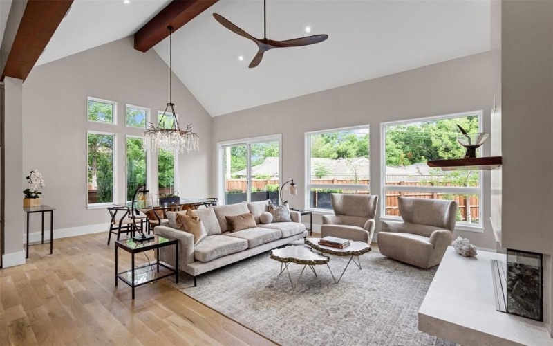 9007 Leaside Drive, Dallas, TX 75238, 4 Bedrooms Bedrooms, ,3 BathroomsBathrooms,Residential,For Sale,9007 Leaside Drive,0,21148525