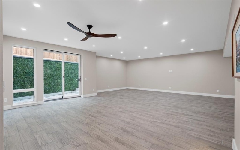 9007 Leaside Drive, Dallas, TX 75238, 4 Bedrooms Bedrooms, ,3 BathroomsBathrooms,Residential,For Sale,9007 Leaside Drive,0,21148525