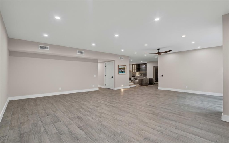 9007 Leaside Drive, Dallas, TX 75238, 4 Bedrooms Bedrooms, ,3 BathroomsBathrooms,Residential,For Sale,9007 Leaside Drive,0,21148525