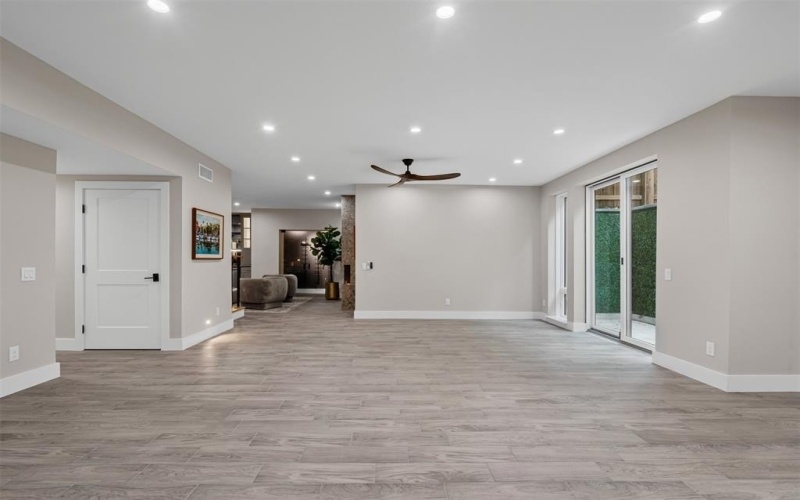 9007 Leaside Drive, Dallas, TX 75238, 4 Bedrooms Bedrooms, ,3 BathroomsBathrooms,Residential,For Sale,9007 Leaside Drive,0,21148525