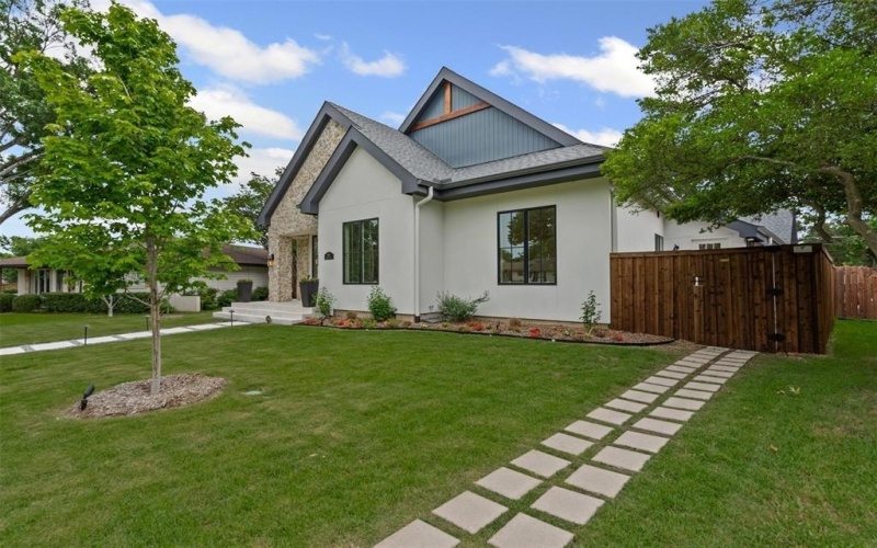 9007 Leaside Drive, Dallas, TX 75238, 4 Bedrooms Bedrooms, ,3 BathroomsBathrooms,Residential,For Sale,9007 Leaside Drive,0,21148525