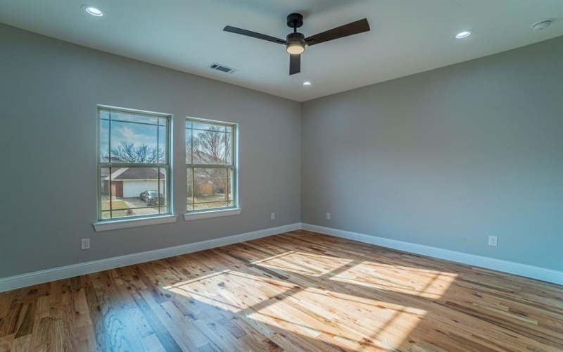 8319 Deep Green Drive, Dallas, TX 75249, 4 Bedrooms Bedrooms, ,3 BathroomsBathrooms,Residential,For Sale,8319 Deep Green Drive,0,21151464