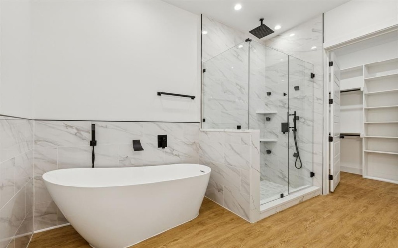 3316 Linfield Road, Dallas, TX 75216, 5 Bedrooms Bedrooms, ,5 BathroomsBathrooms,Residential,For Sale,3316 Linfield Road,0,21155585