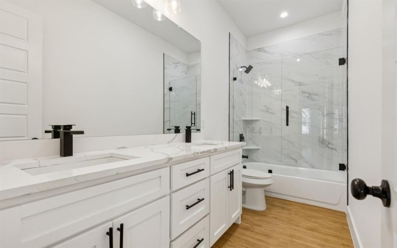 3316 Linfield Road, Dallas, TX 75216, 5 Bedrooms Bedrooms, ,5 BathroomsBathrooms,Residential,For Sale,3316 Linfield Road,0,21155585