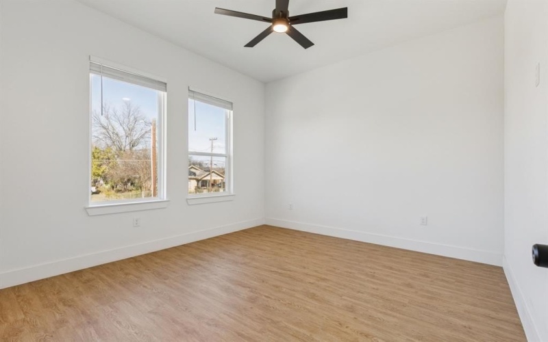 3316 Linfield Road, Dallas, TX 75216, 5 Bedrooms Bedrooms, ,5 BathroomsBathrooms,Residential,For Sale,3316 Linfield Road,0,21155585