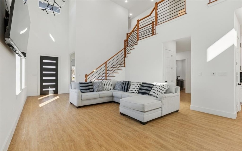 3316 Linfield Road, Dallas, TX 75216, 5 Bedrooms Bedrooms, ,5 BathroomsBathrooms,Residential,For Sale,3316 Linfield Road,0,21155585