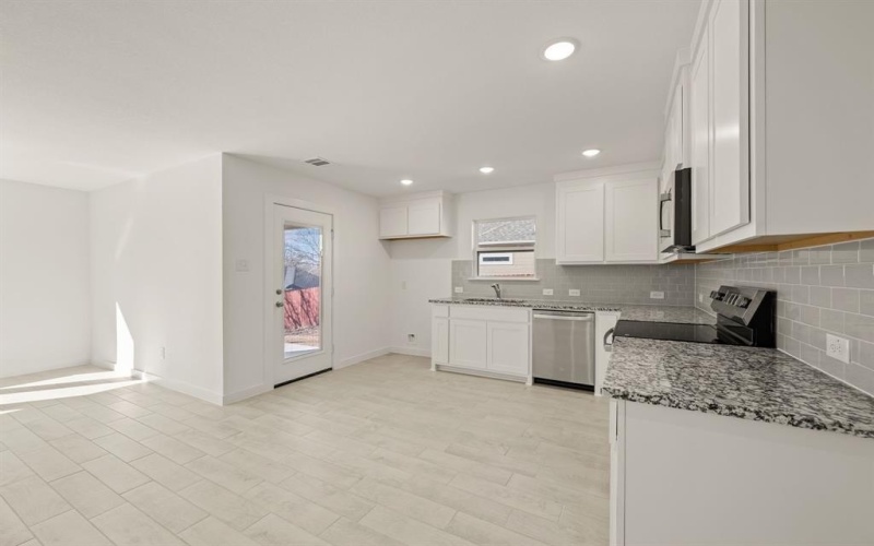 217 Shady Oaks Drive, Runaway Bay, TX 76426, 3 Bedrooms Bedrooms, ,2 BathroomsBathrooms,Residential,For Sale,217 Shady Oaks Drive,0,21155586