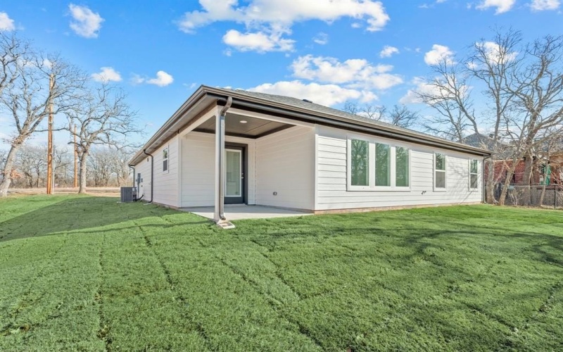 217 Shady Oaks Drive, Runaway Bay, TX 76426, 3 Bedrooms Bedrooms, ,2 BathroomsBathrooms,Residential,For Sale,217 Shady Oaks Drive,0,21155586