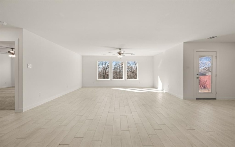 217 Shady Oaks Drive, Runaway Bay, TX 76426, 3 Bedrooms Bedrooms, ,2 BathroomsBathrooms,Residential,For Sale,217 Shady Oaks Drive,0,21155586