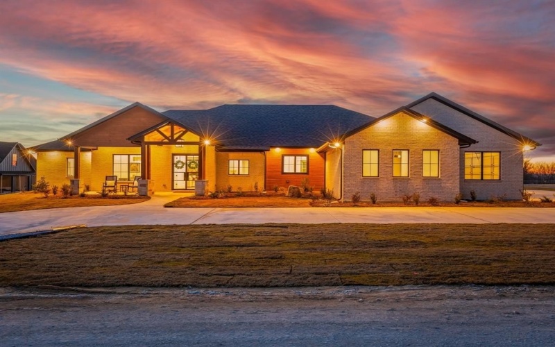 1301 Hunt Road, Gunter, TX 75058, 4 Bedrooms Bedrooms, ,3 BathroomsBathrooms,Residential,For Sale,1301 Hunt Road,0,21153825