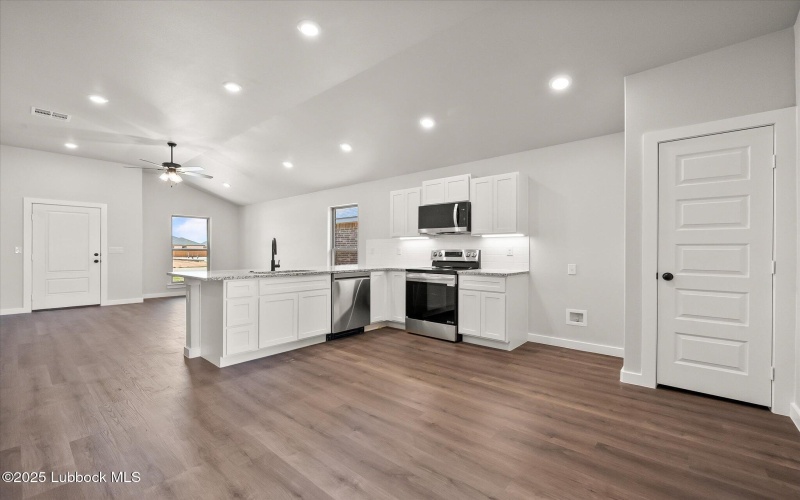 2228 133rd Street, Lubbock, TX 79423, 3 Habitaciones Habitaciones , ,2 BañosBaños,Residential,En Venta,2228 133rd Street,202554323