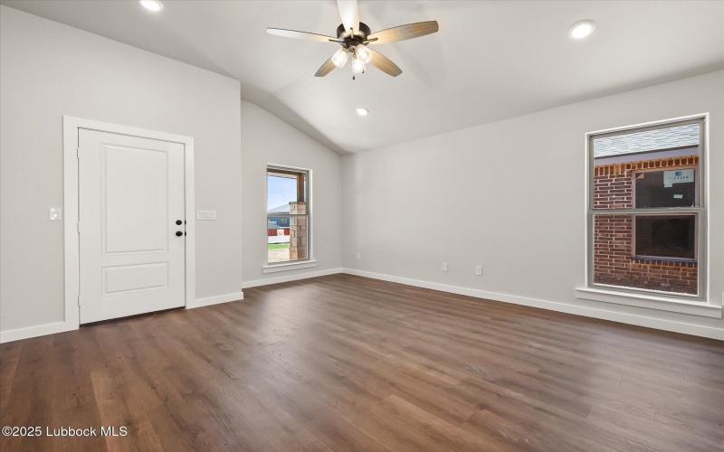 2228 133rd Street, Lubbock, TX 79423, 3 Habitaciones Habitaciones , ,2 BañosBaños,Residential,En Venta,2228 133rd Street,202554323