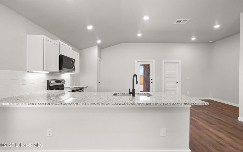 2228 133rd Street, Lubbock, TX 79423, 3 Habitaciones Habitaciones , ,2 BañosBaños,Residential,En Venta,2228 133rd Street,202554323