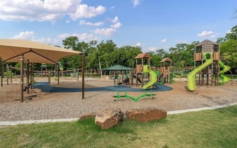 512 S Kentucky Street, McKinney, TX 75069, 5 Habitaciones Habitaciones , ,3 BañosBaños,Residential,En Venta,512 S Kentucky Street,0,21154581