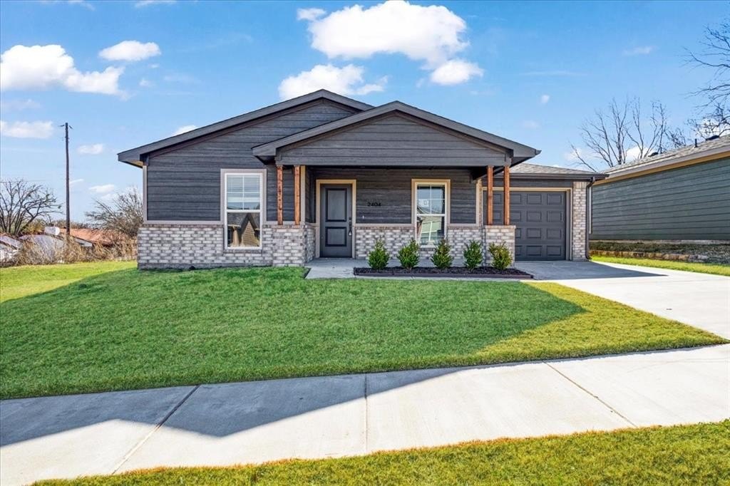 2404 Miller Street, Denison, TX 75020, 3 Bedrooms Bedrooms, ,2 BathroomsBathrooms,Residential,For Sale,2404 Miller Street,0,21154618