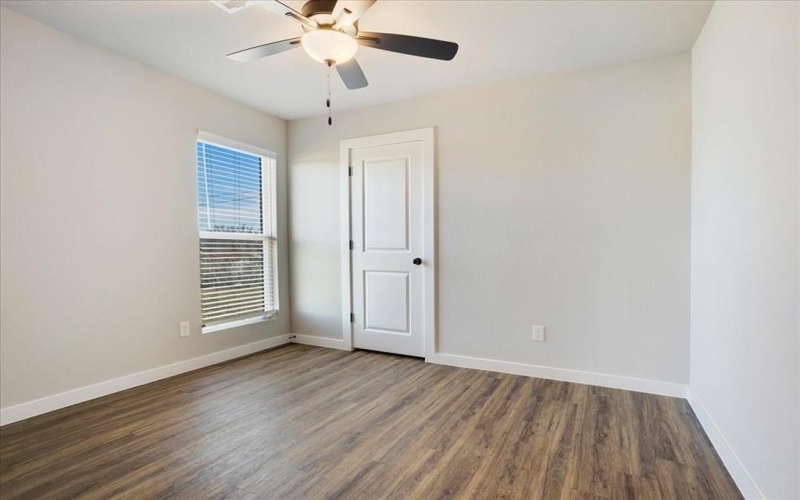 2404 Miller Street, Denison, TX 75020, 3 Bedrooms Bedrooms, ,2 BathroomsBathrooms,Residential,For Sale,2404 Miller Street,0,21154618