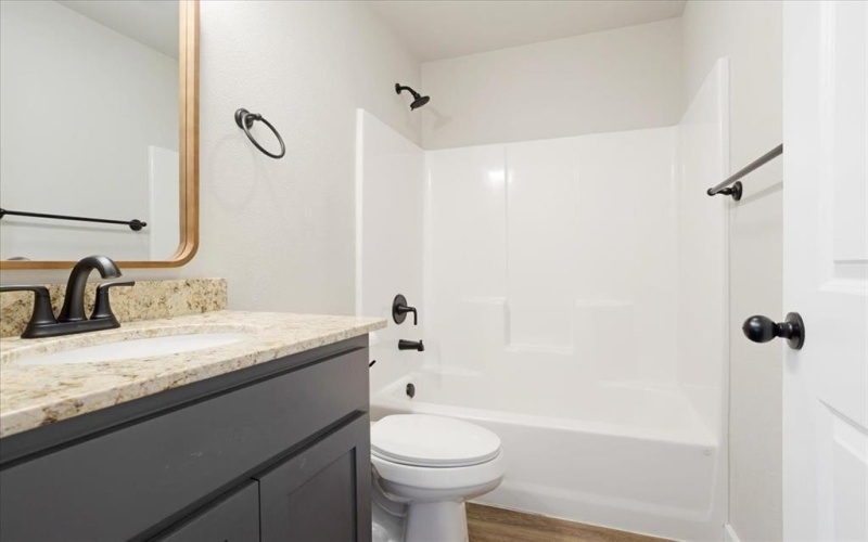 2404 Miller Street, Denison, TX 75020, 3 Bedrooms Bedrooms, ,2 BathroomsBathrooms,Residential,For Sale,2404 Miller Street,0,21154618