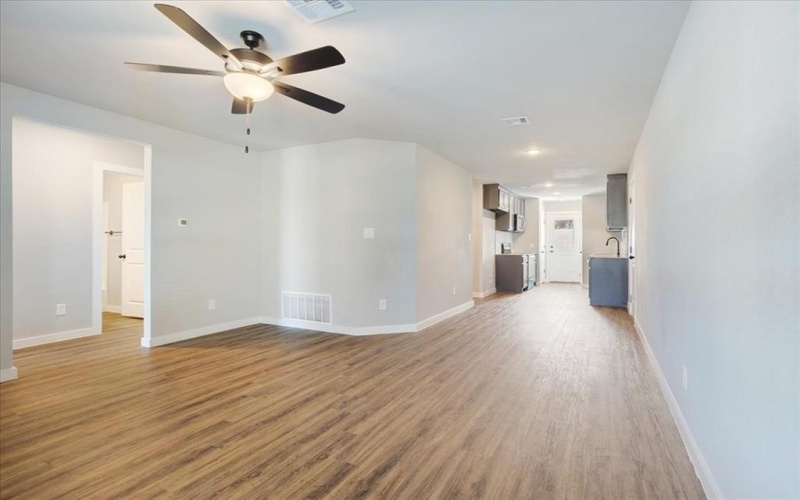 2404 Miller Street, Denison, TX 75020, 3 Bedrooms Bedrooms, ,2 BathroomsBathrooms,Residential,For Sale,2404 Miller Street,0,21154618