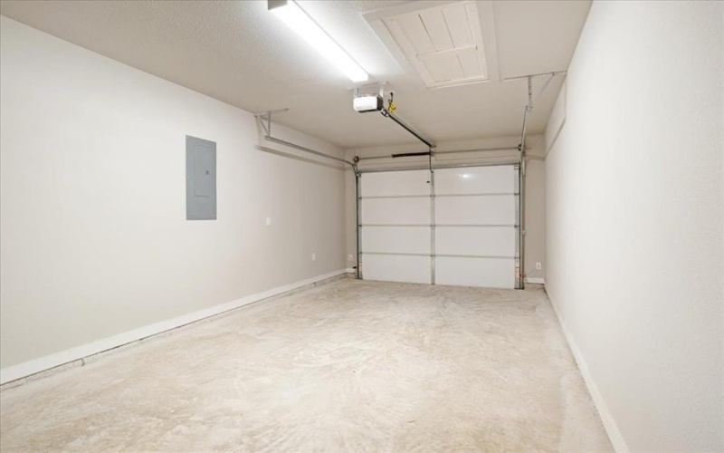 2404 Miller Street, Denison, TX 75020, 3 Bedrooms Bedrooms, ,2 BathroomsBathrooms,Residential,For Sale,2404 Miller Street,0,21154618