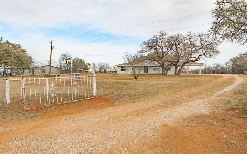 3041 Old Bunger Road S, Graham, TX 76450, 3 Bedrooms Bedrooms, ,2 BathroomsBathrooms,Residential,For Sale,3041 Old Bunger Road S,0,21154633