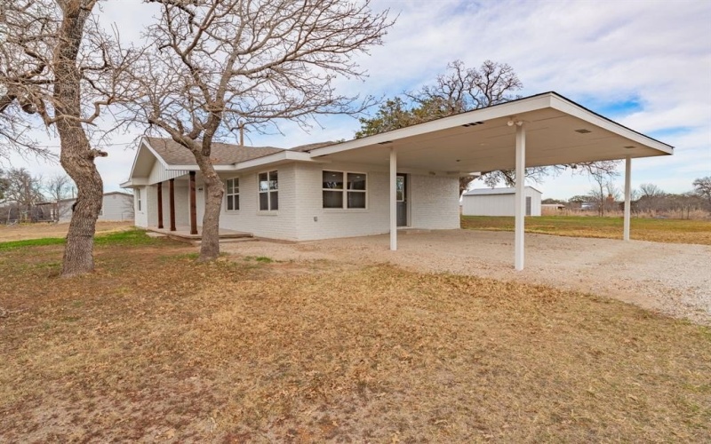 3041 Old Bunger Road S, Graham, TX 76450, 3 Bedrooms Bedrooms, ,2 BathroomsBathrooms,Residential,For Sale,3041 Old Bunger Road S,0,21154633
