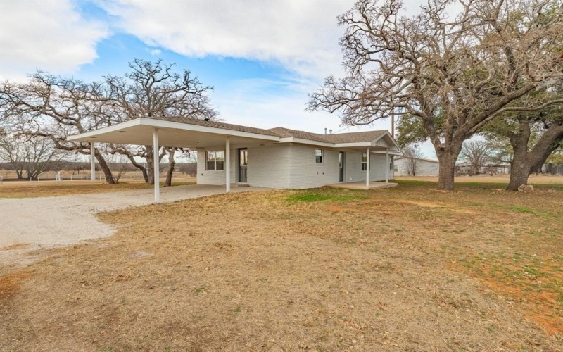 3041 Old Bunger Road S, Graham, TX 76450, 3 Bedrooms Bedrooms, ,2 BathroomsBathrooms,Residential,For Sale,3041 Old Bunger Road S,0,21154633