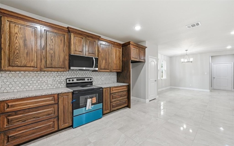 306 Lewis Street, Cleburne, TX 76031, 3 Habitaciones Habitaciones , ,2 BañosBaños,Residential,En Venta,306 Lewis Street,0,21154825