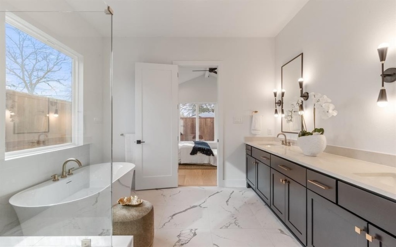 10314 Lanshire Drive, Dallas, TX 75238, 5 Habitaciones Habitaciones , ,5 BañosBaños,Residential,En Venta,10314 Lanshire Drive,0,21154894