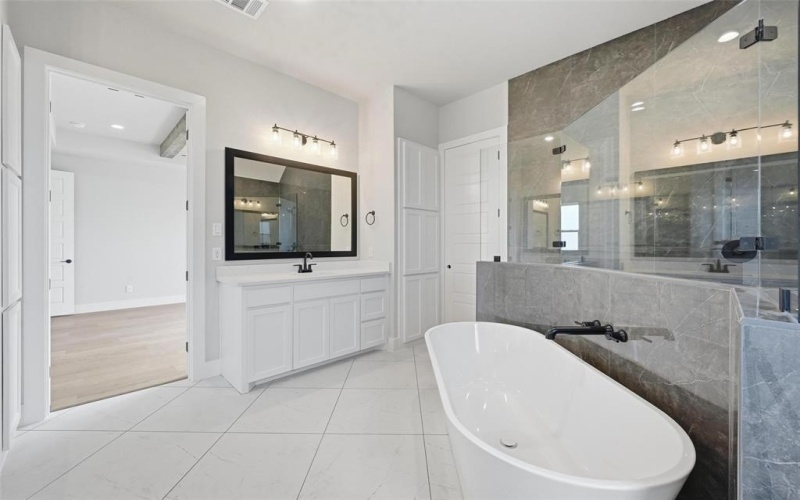 128 Aledo Heights Drive, Aledo, TX 76008, 4 Bedrooms Bedrooms, ,3 BathroomsBathrooms,Residential,For Sale,128 Aledo Heights Drive,0,21155028