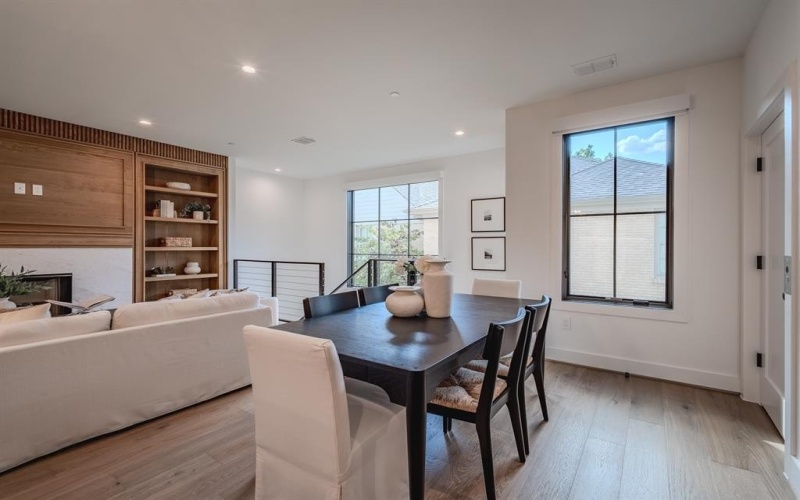 4128 University Boulevard #2, University Park, TX 75205, 3 Bedrooms Bedrooms, ,3 BathroomsBathrooms,Residential,For Sale,4128 University Boulevard,0,21155056