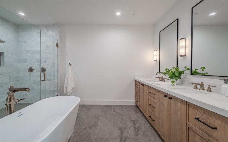 4128 University Boulevard #2, University Park, TX 75205, 3 Bedrooms Bedrooms, ,3 BathroomsBathrooms,Residential,For Sale,4128 University Boulevard,0,21155056