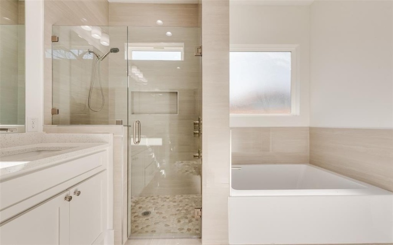 4021 Esmalda Street, Dallas, TX 75212, 4 Habitaciones Habitaciones , ,2 BañosBaños,Residential,En Venta,4021 Esmalda Street,0,21155190