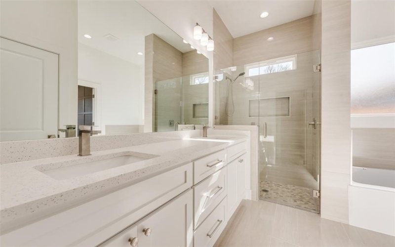 4021 Esmalda Street, Dallas, TX 75212, 4 Habitaciones Habitaciones , ,2 BañosBaños,Residential,En Venta,4021 Esmalda Street,0,21155190