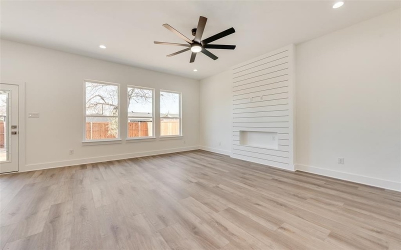 4021 Esmalda Street, Dallas, TX 75212, 4 Habitaciones Habitaciones , ,2 BañosBaños,Residential,En Venta,4021 Esmalda Street,0,21155190