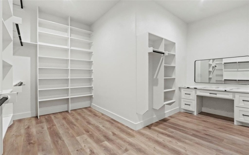 3906 Harlingen Street, Dallas, TX 75212, 4 Bedrooms Bedrooms, ,5 BathroomsBathrooms,Residential,For Sale,3906 Harlingen Street,0,21155249