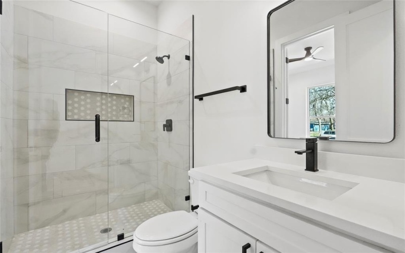 3906 Harlingen Street, Dallas, TX 75212, 4 Bedrooms Bedrooms, ,5 BathroomsBathrooms,Residential,For Sale,3906 Harlingen Street,0,21155249